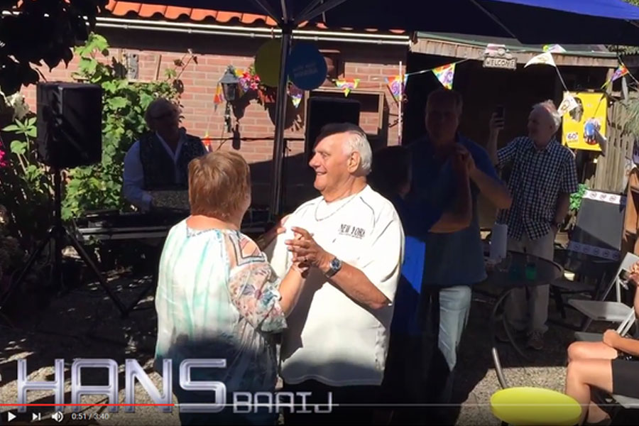 60 jarig huwelijk met Hans Baaij werd een geweldig feest in de zomer van 2016. Het was heerlijk zo'n feest te hebben met zo'n een kleine familiie in de tuin. Heerlijk gegeten en gedronken en een topfeest!